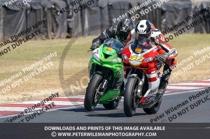 donington no limits trackday;donington park photographs;donington trackday photographs;no limits trackdays;peter wileman photography;trackday digital images;trackday photos